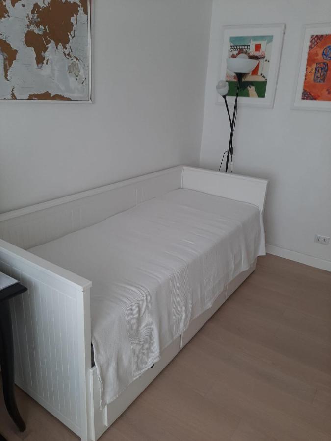 Hospedagem domiciliar For Rent In Conca D'oro Near Subway Line B *